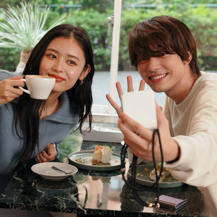 ViVi Web Movie Sponsored by GALAXY Z FLIP4