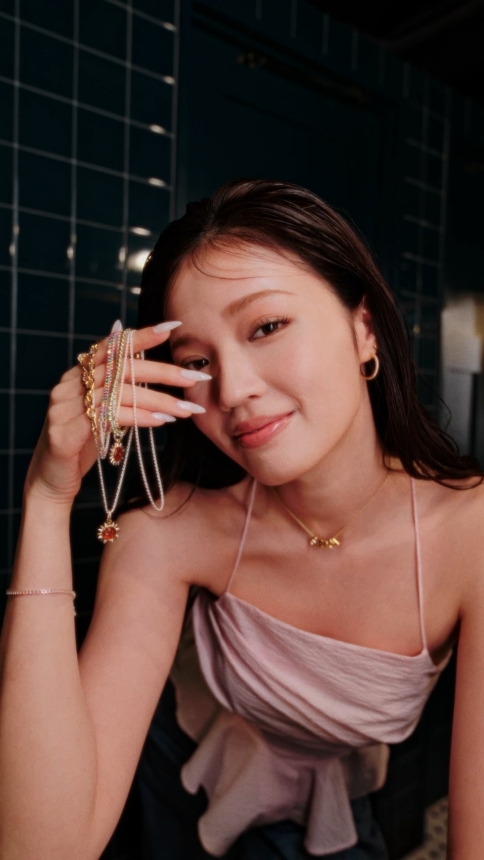 ViVi Web Movie Sponsored by PANDORA